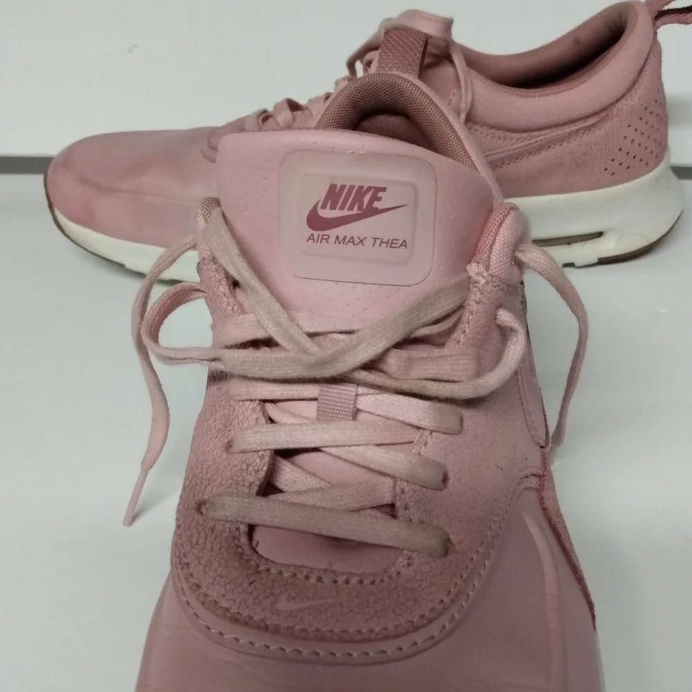 Nike Air Max Thea Tennis Sz 11.5, Pink, Leather and Suede, Pre-owned